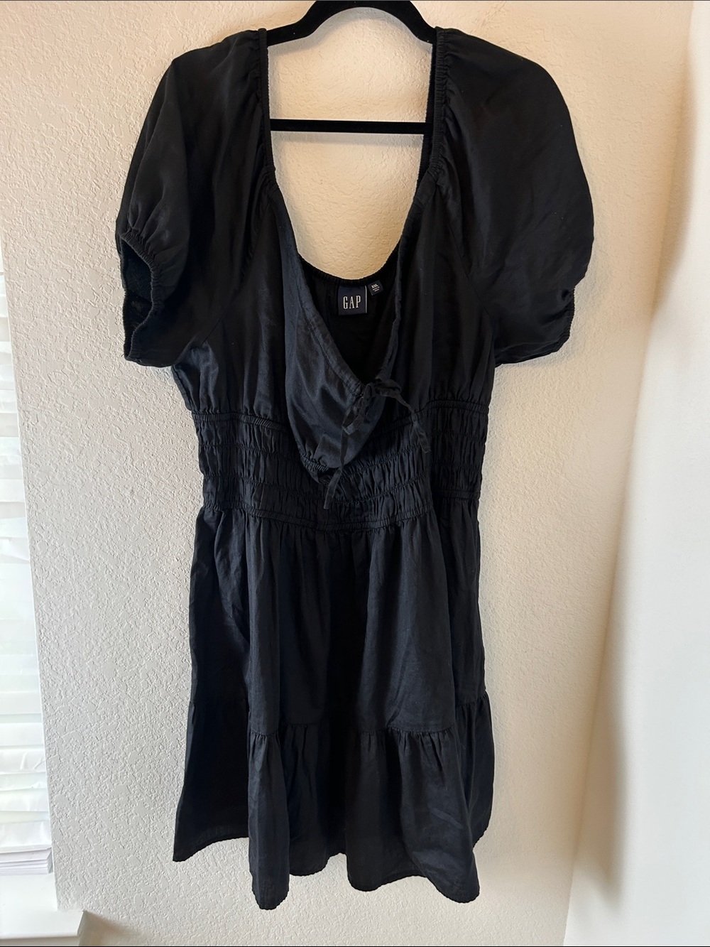 GAP Black Puff-Sleeve Tiered Mini Dress with Tie Neck size XXL